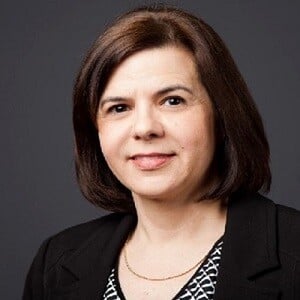 paula-louzano-300x300